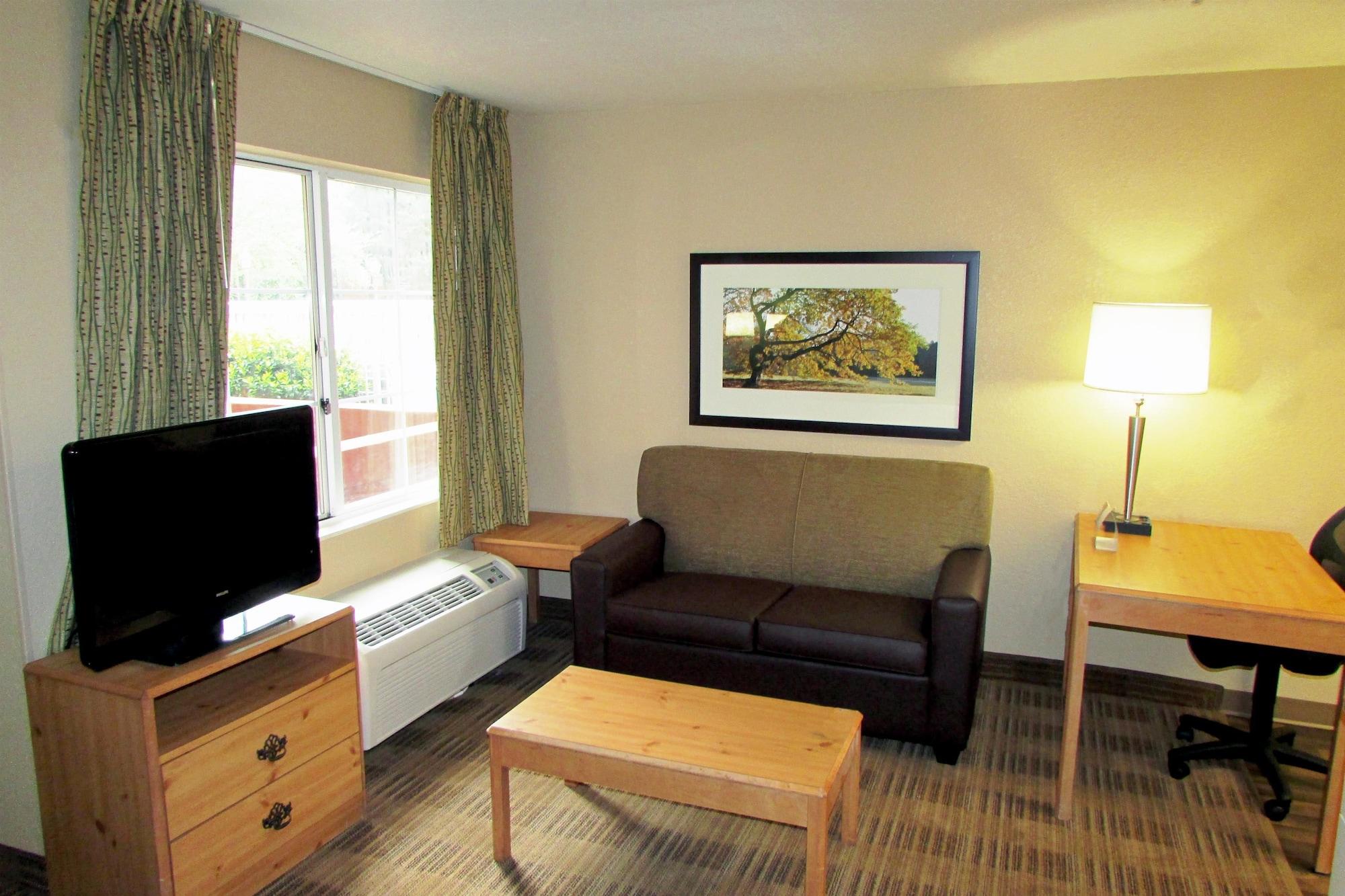 Mainstay Suites Washington Dulles Airport Чантилли Экстерьер фото