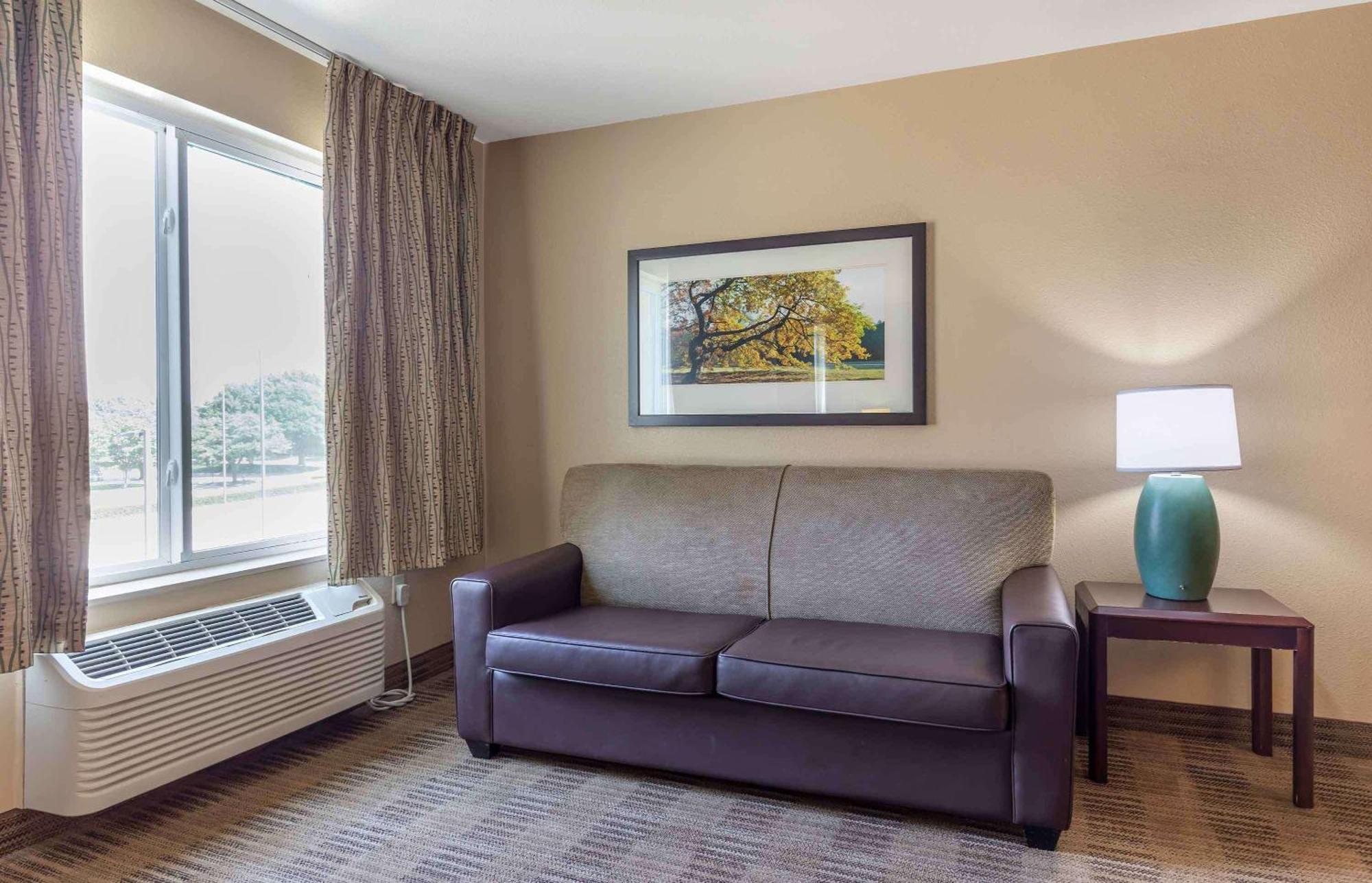 Mainstay Suites Washington Dulles Airport Чантилли Экстерьер фото