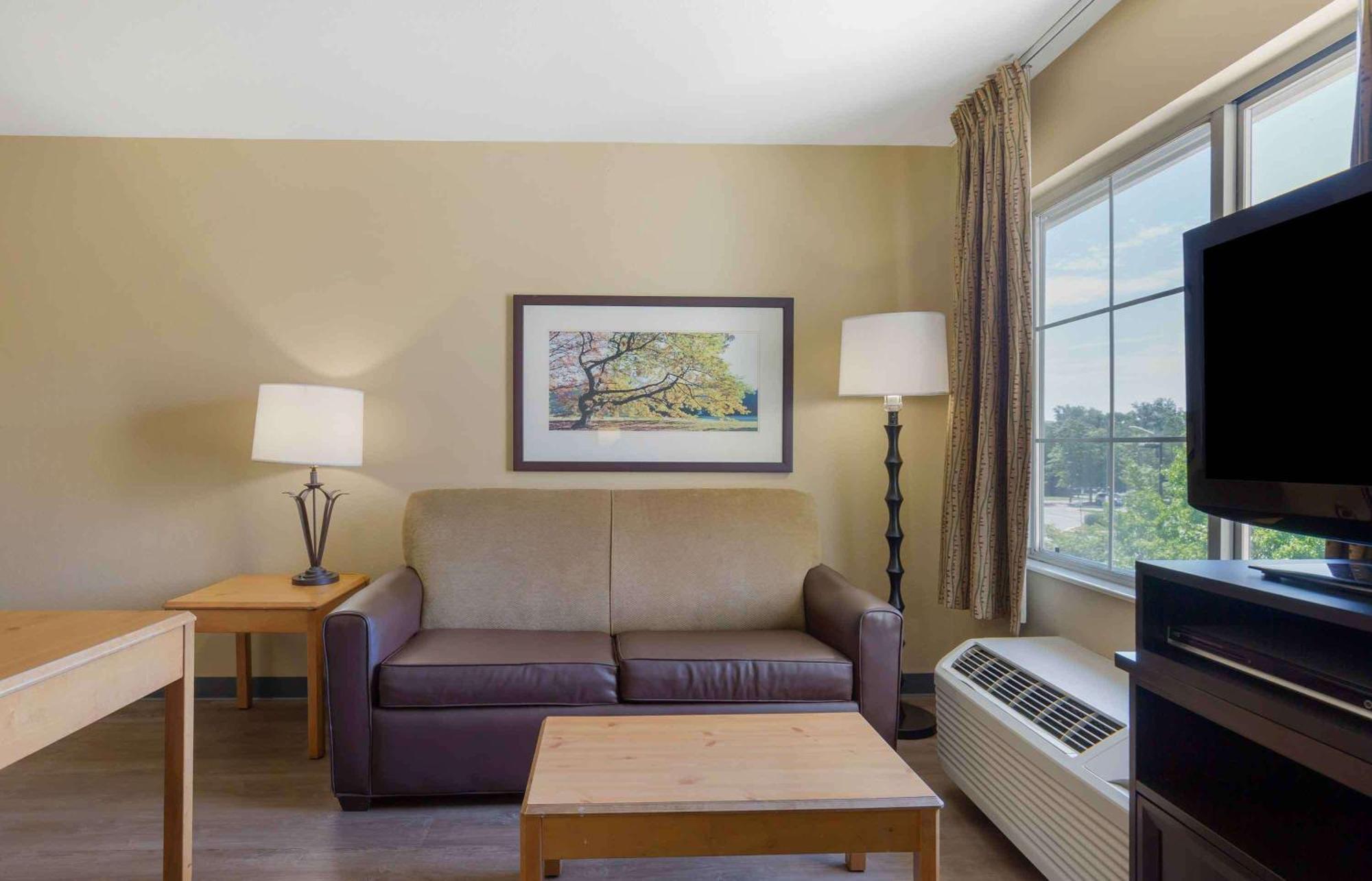 Mainstay Suites Washington Dulles Airport Чантилли Экстерьер фото
