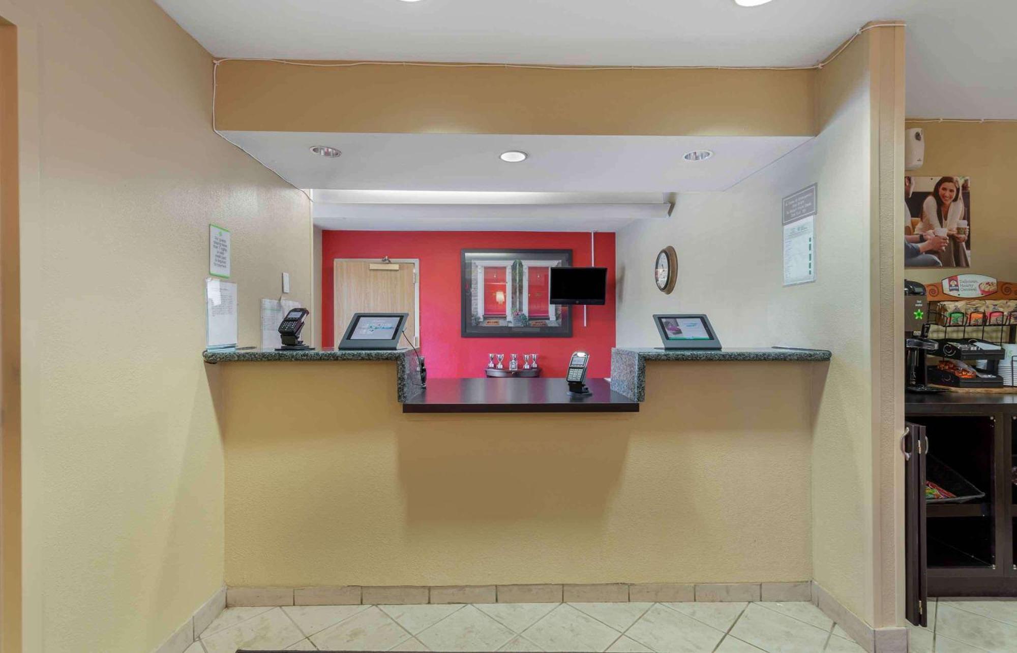 Mainstay Suites Washington Dulles Airport Чантилли Экстерьер фото